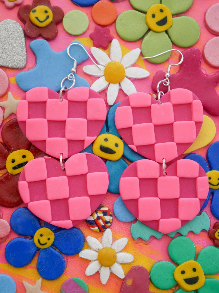 Checkered Hearts hook earrings Love Hand and Heart 