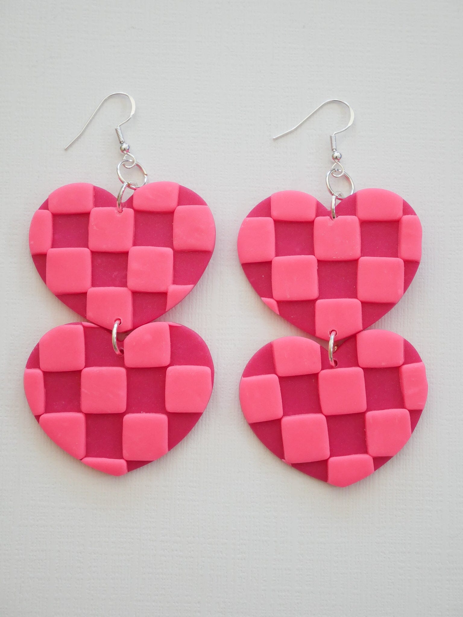 Checkered Hearts hook earrings Love Hand and Heart 