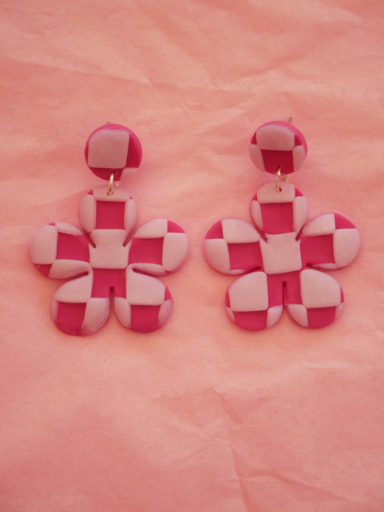 Checkered Pink Flowers Stud Earrings Love Hand and Heart 