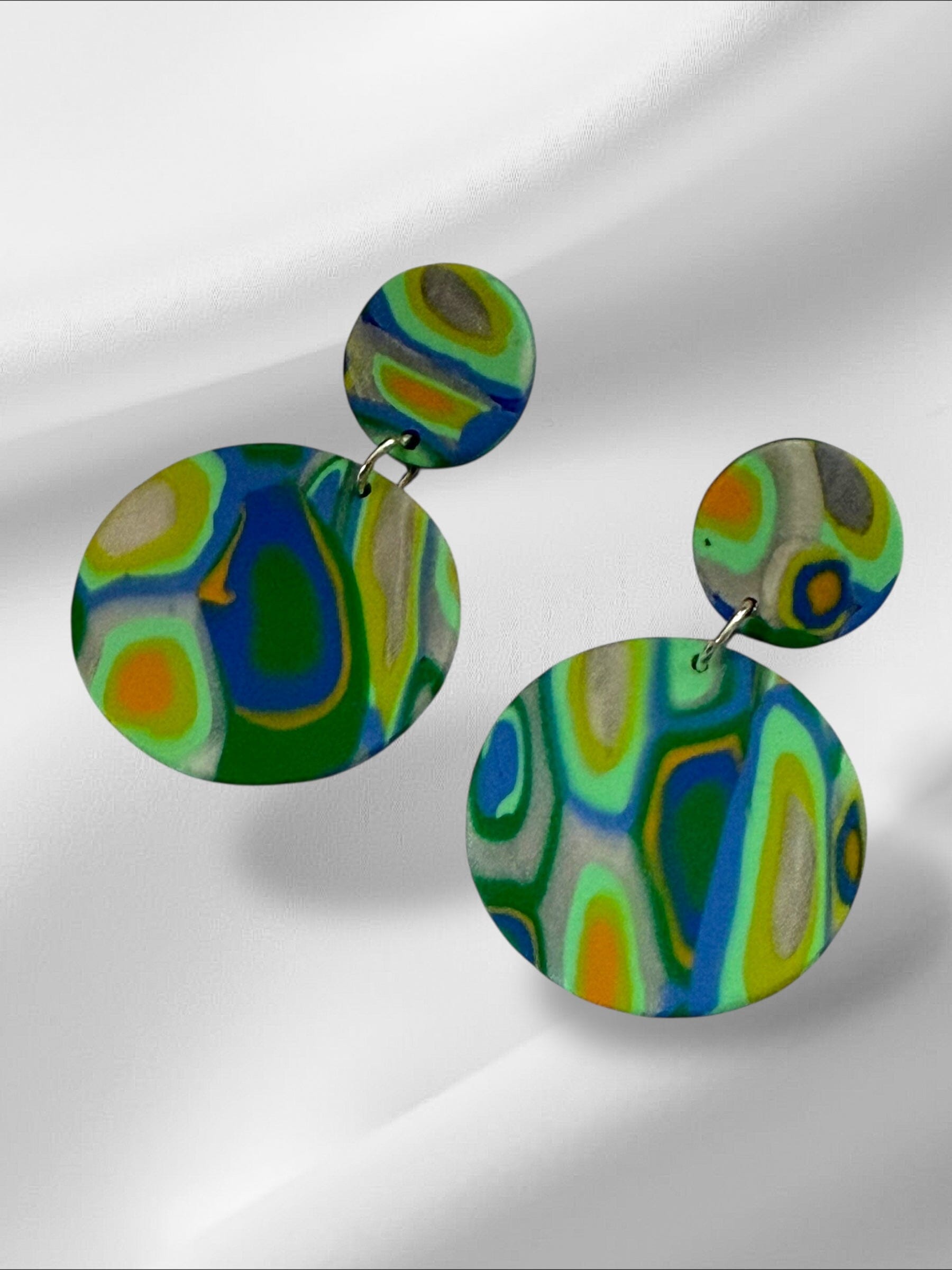 Mini Aura Glow Round in Mint Earrings Love Hand and Heart 