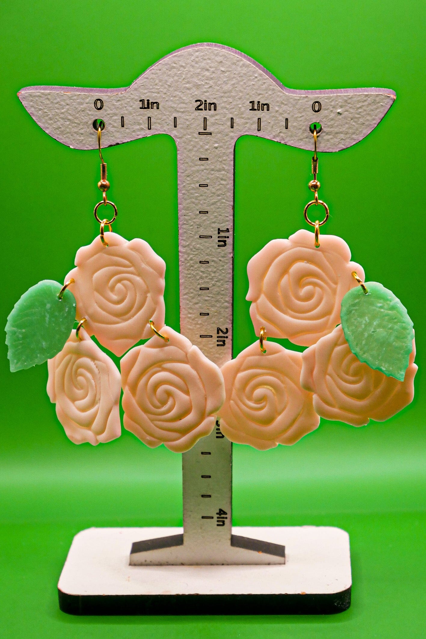 Beige Roses Hooks Love Hand and Heart 
