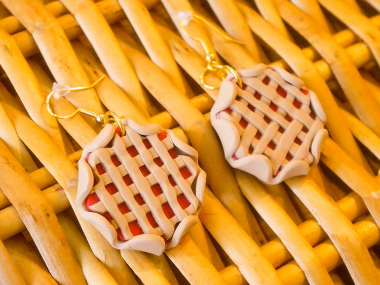 Pie Oh My Earrings Love Hand and Heart 